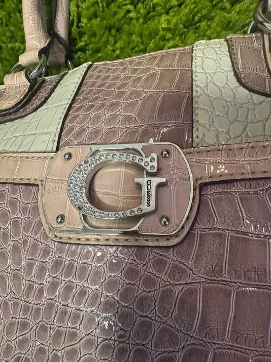 Guess Vintage Y2K Croc-Embossed Patent Leather Tri-Tone Handbag with Rhinestone - Picture 2 of 6